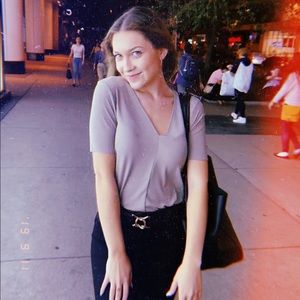 Meet your Posher, Esra